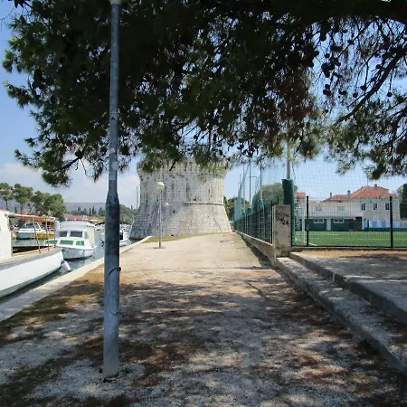 Marko Polo B Old Town Τρογκίρ