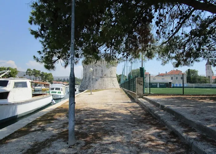 Marko Polo B Old Town Trogir